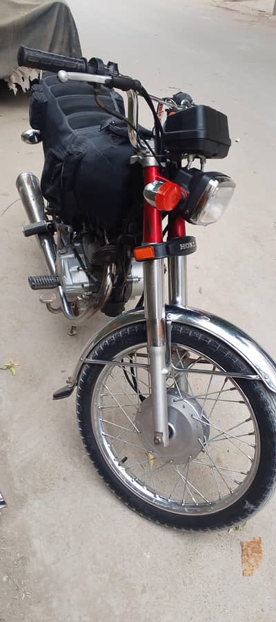 Unique 125cc 2015 Model - Red Color - Excellent Condition | Karachi*