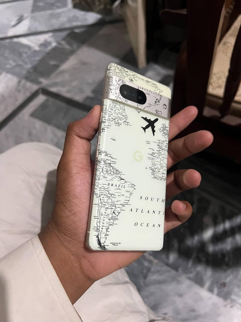 Google Pixel 7 4