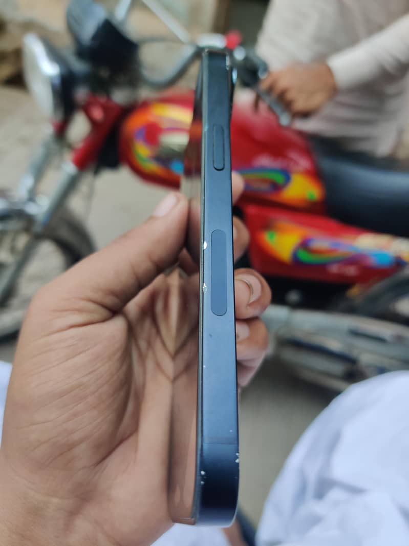 Apple iPhone 14 6
