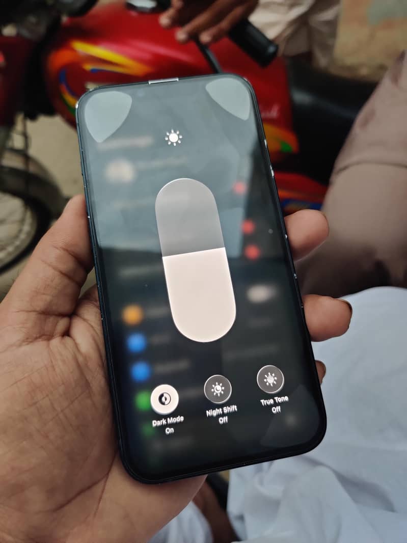 Apple iPhone 14 9