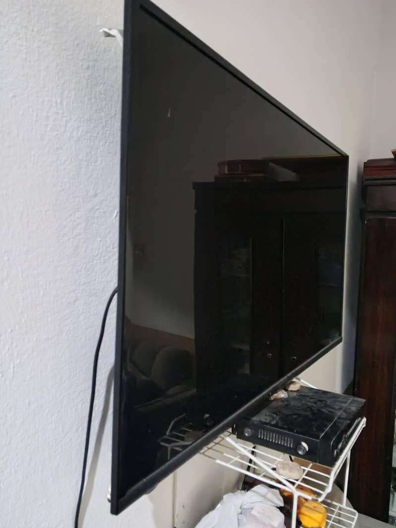TCL android Led 1