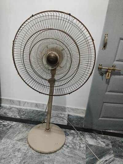 Pedestal fan for sale