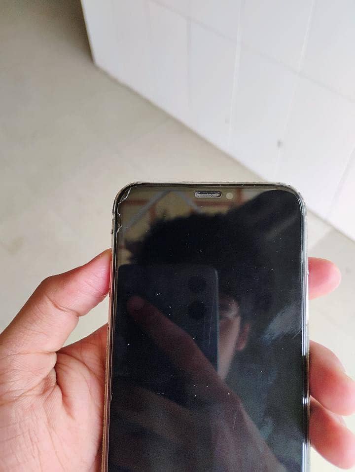 Apple iPhone X 3