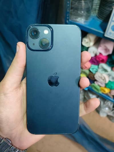 Apple iPhone 13