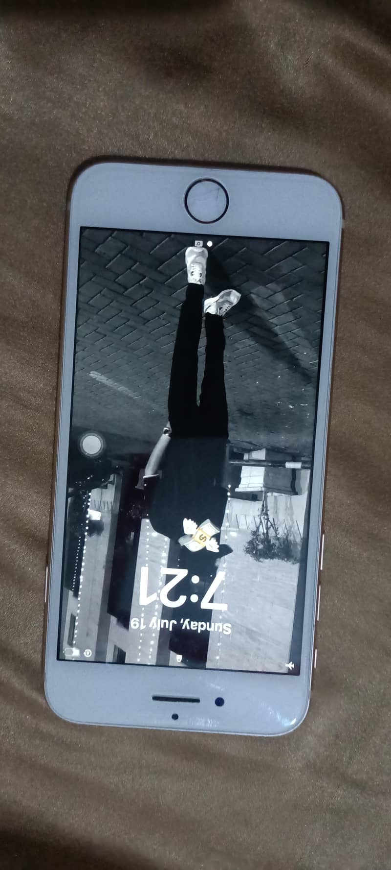 Apple iPhone 8 3
