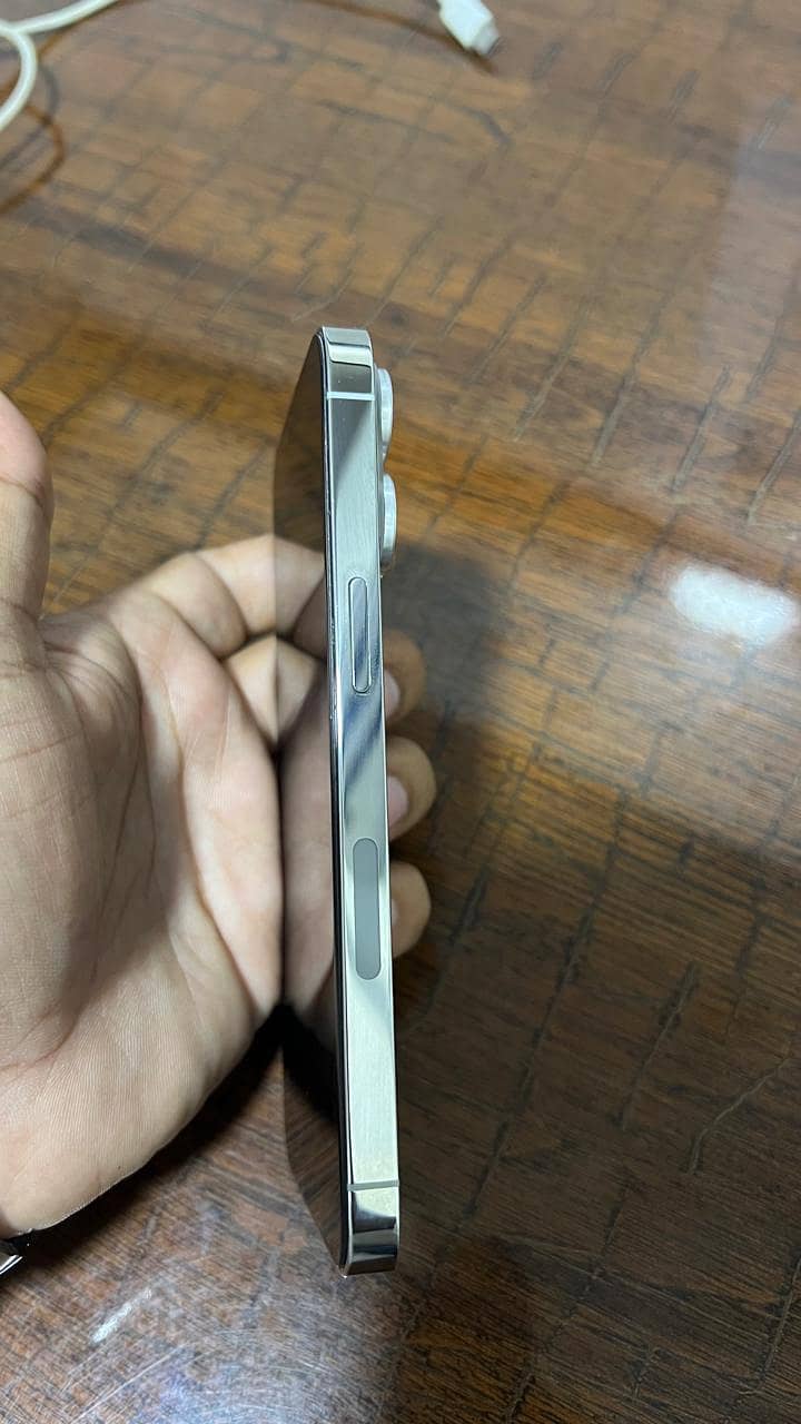 Apple iPhone 13 Pro 2