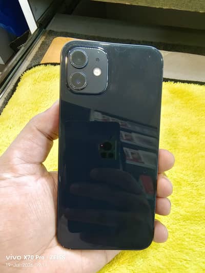 Apple iPhone 12