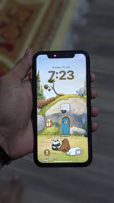 iPhone XR {factory unlocked}