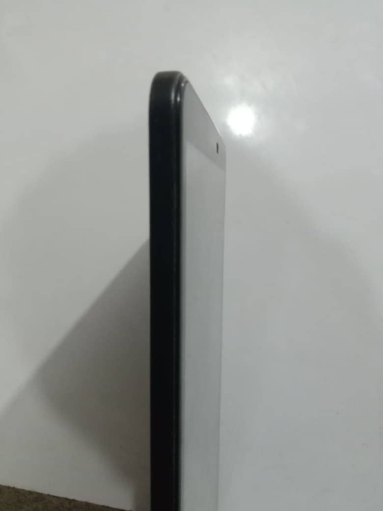 A-1 Condition Samsung Tablet fully functioned 0