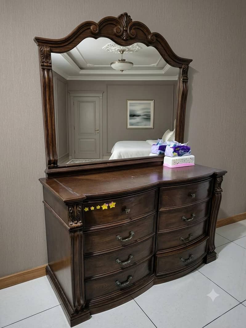 Dressing Table in solid wood material 1