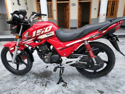 Honda cb 150 f red