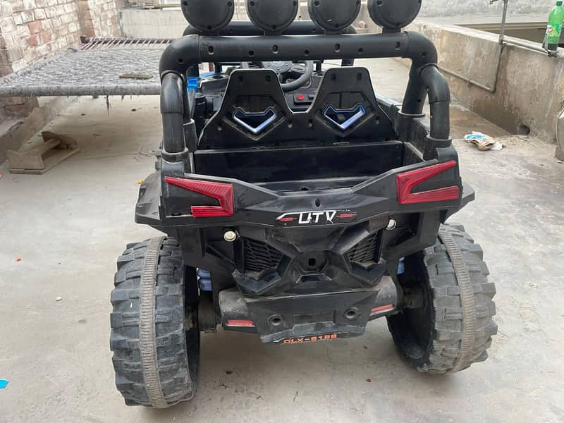 DLX UTV 3