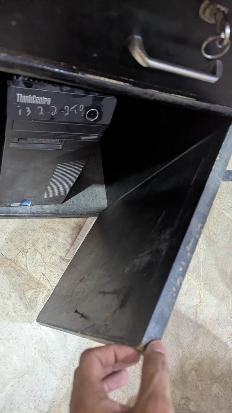 Computer Table 1