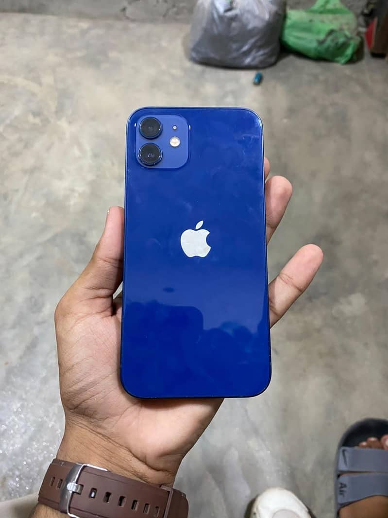 Apple iPhone 12 3