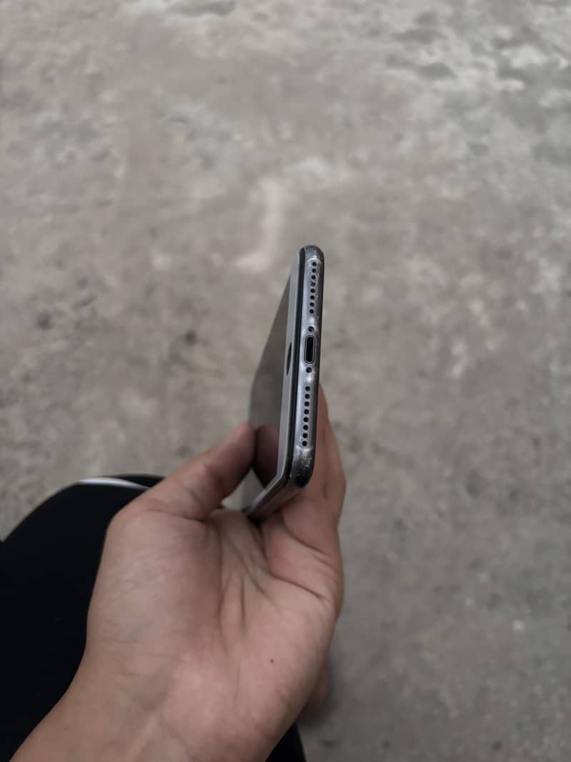 Apple iPhone 8 Plus 5