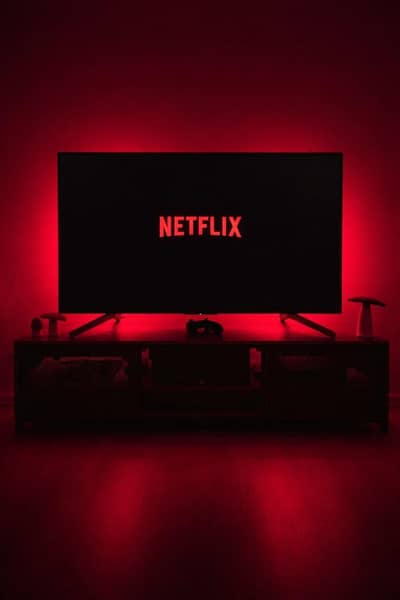 screen available just 150 rupay N*t*Flix  150 rupay only(03194946645)