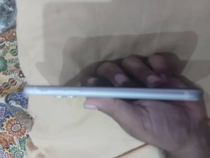 Apple iPhone 11 3