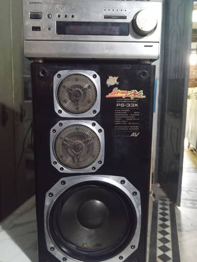 ONKYO 100W Amplifier with Speakers