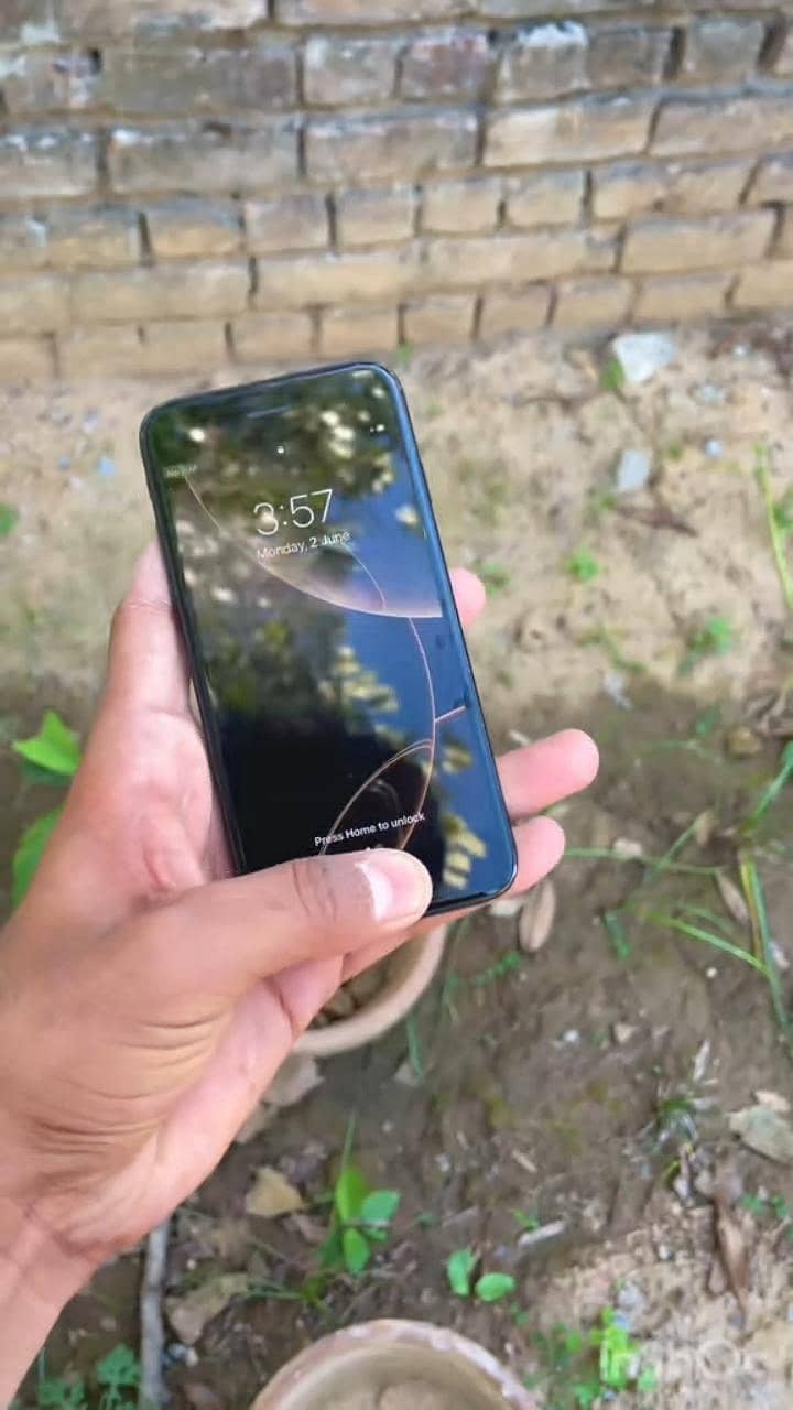 Apple iPhone 7 4