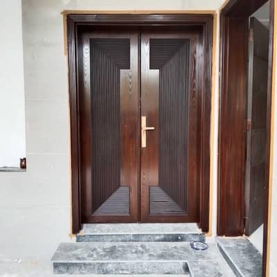 professional worker for paint polish deco everything