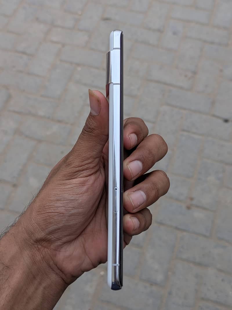 Google Pixel 7 Pro 4