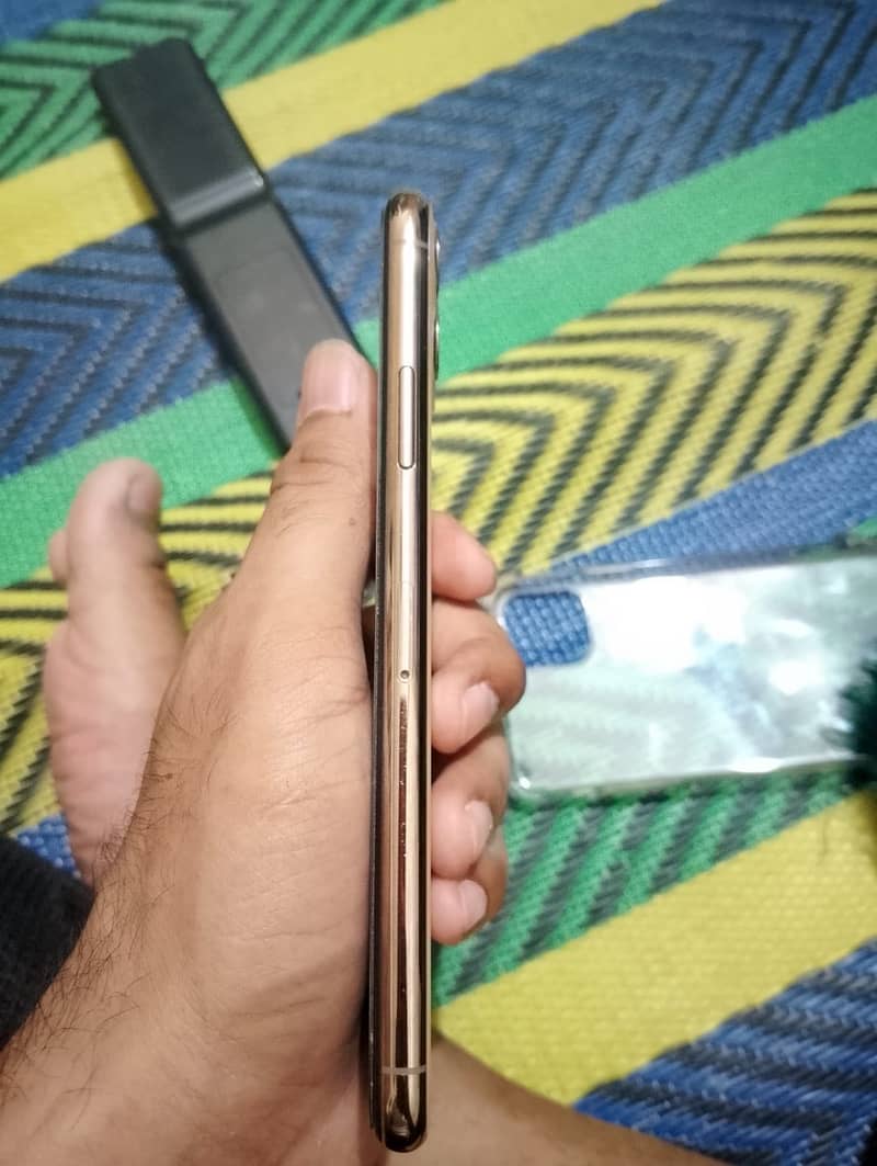 iPhone 11 pro max 256gb physical dual pta approved - Mobile Phones ...