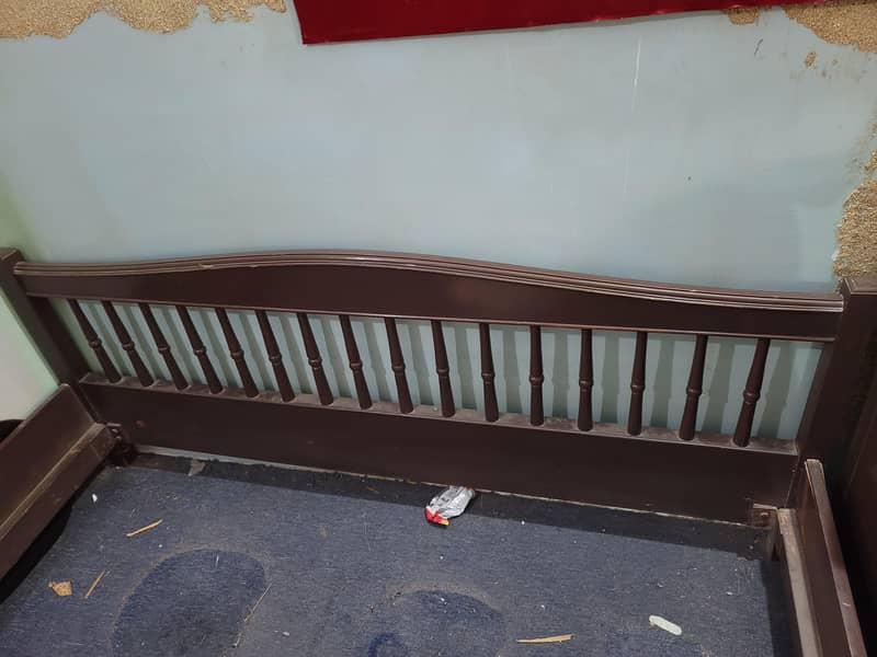 BED, DRESSING TABLE AVAILABLE FOR SALE 1