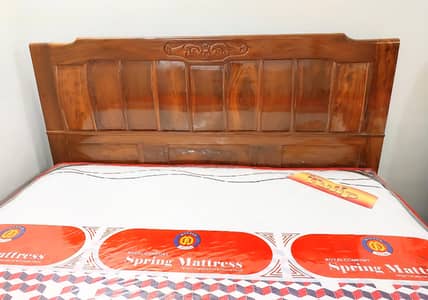 King Size solid wood brand new condition bilkul use nhi hwa