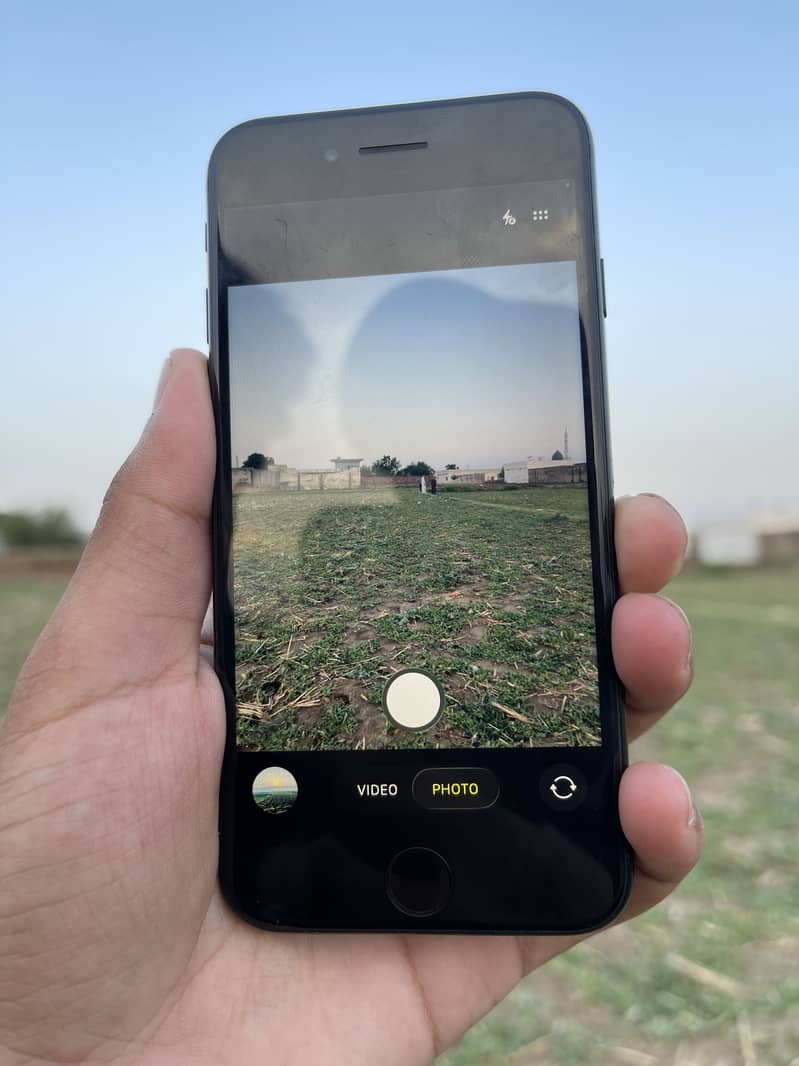 IPhone SE3 0