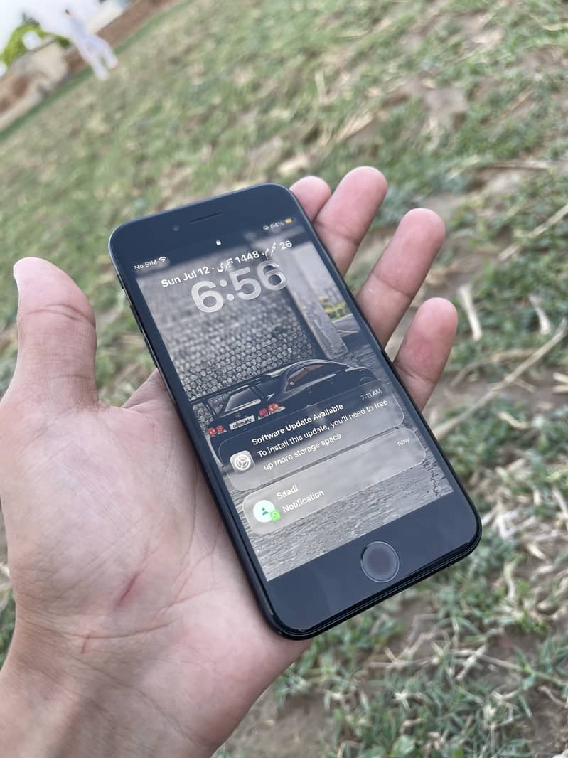 IPhone SE3 1