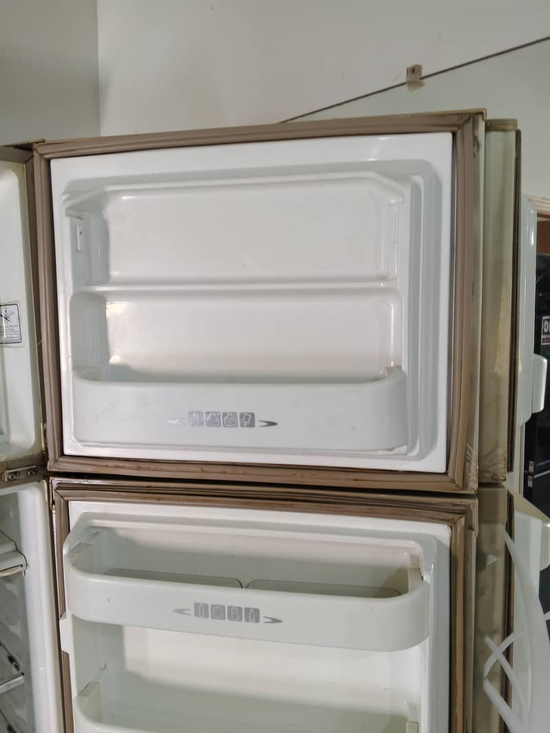 refrigerator 2