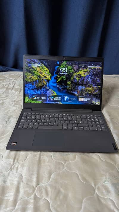 Lenovo Ryzen 5 3500U