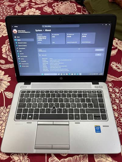 Hp Elitebook 840Gen 2 Core i5 236SSD graphic 128 mb with original char