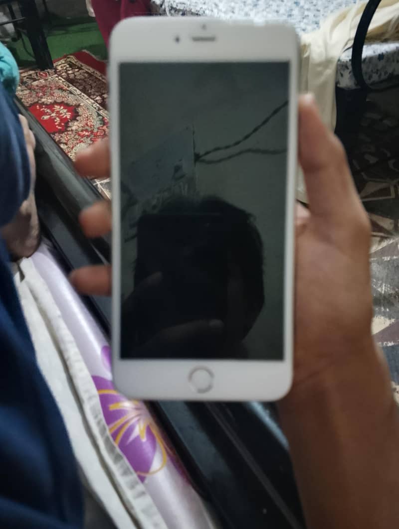 Apple iPhone 6 Plus 5