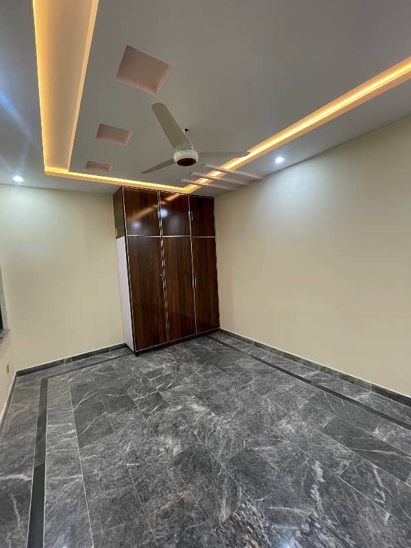 Flat For Rent 6