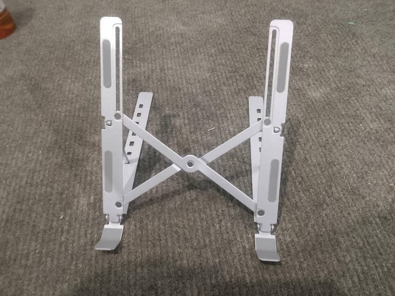creative folding stand 0