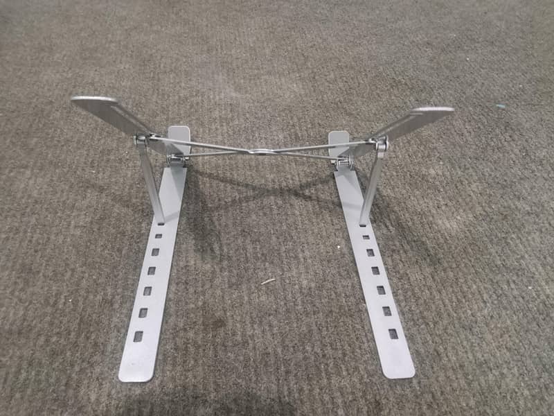 creative folding stand 1