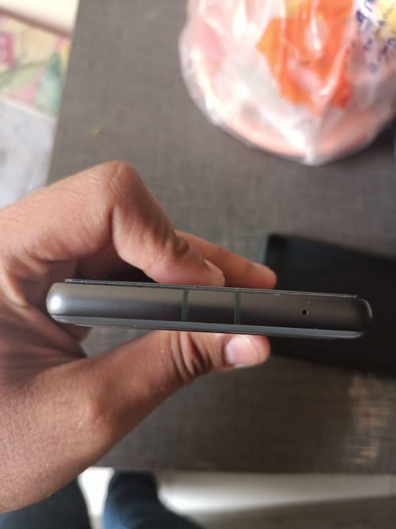 Google Pixel 7a 4