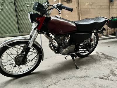 Urgent Sale 2001 model Clean bike,
