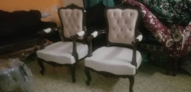 Chinioti bedroom chairs with table
