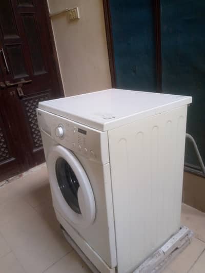 LG Washing machine 7 KG Front load