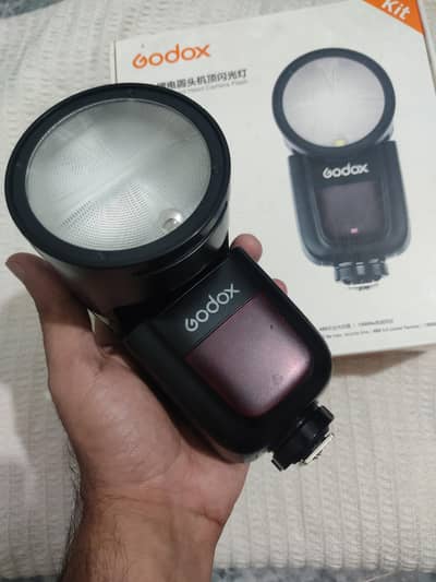 Godox v1 flash for Nikon