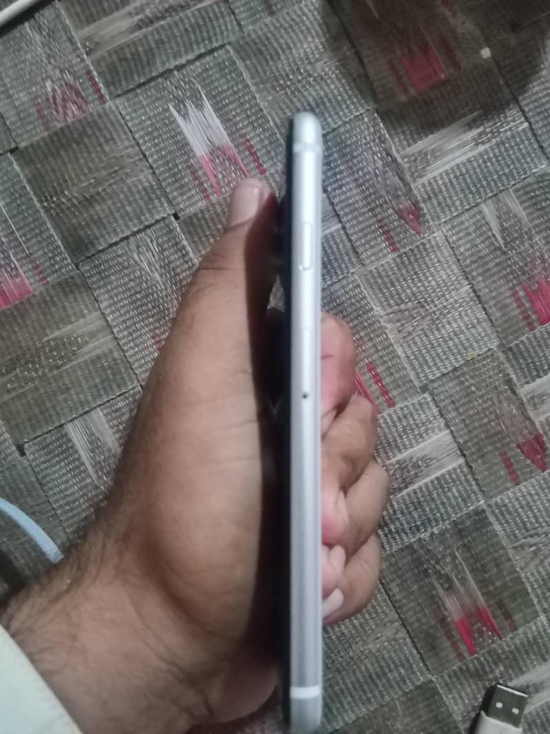 Apple iPhone SE 4