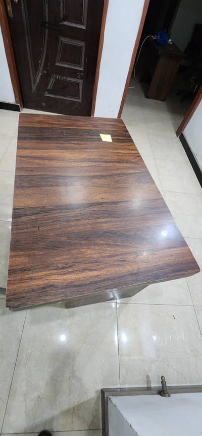 Office table for Sale