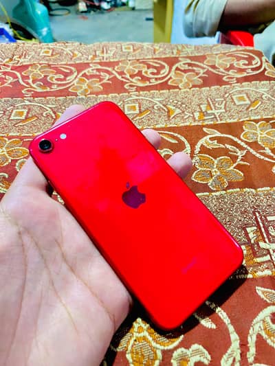 Apple iPhone SE