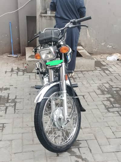 Honda CG 125 2025 black good condition