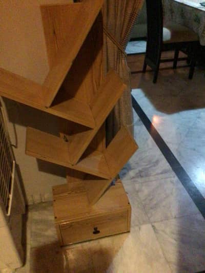 Tree book shelf in throw away price