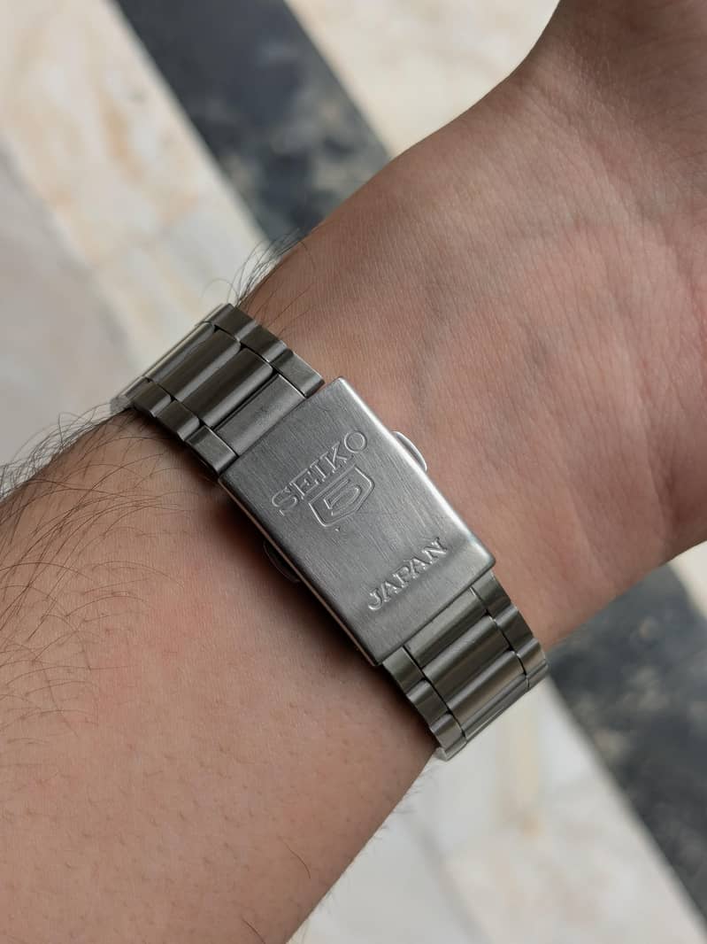 Seiko 5 6