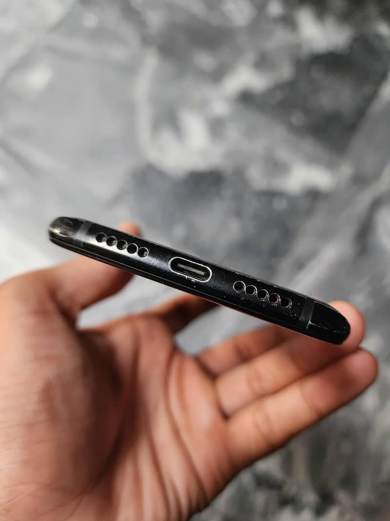 One Plus 6T 4