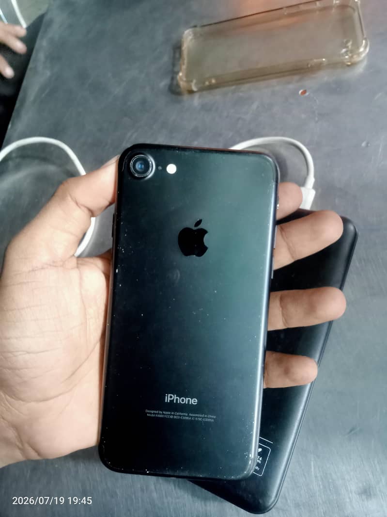 Apple iPhone 7 4